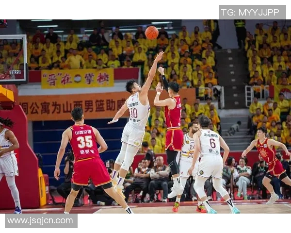 CBA广东与浙江激烈对抗引发冲突球迷与球员反应各异